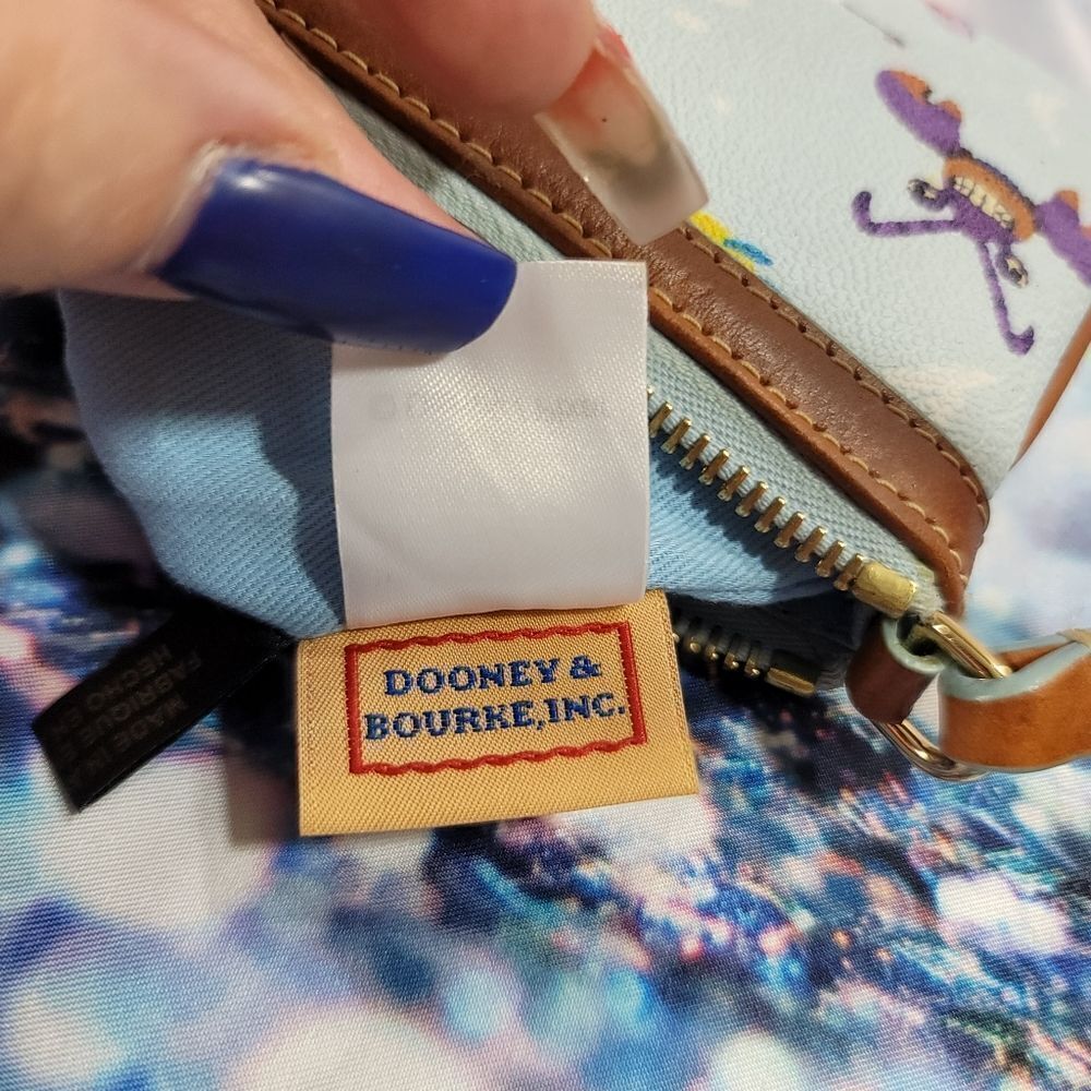 Disney Dooney & Bourke Out to Sea Wristlet / Pouch Authentic - Picture 9 of 15